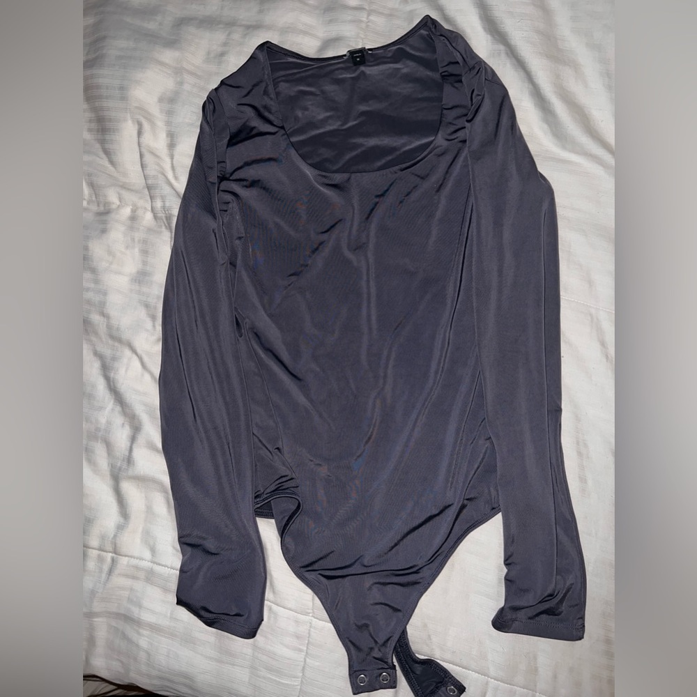 Express size medium long sleeve women’s bodysuit